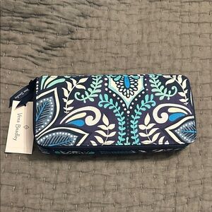 NWT Vera Bradley Blue Island Medallion Large Travel Pill Case